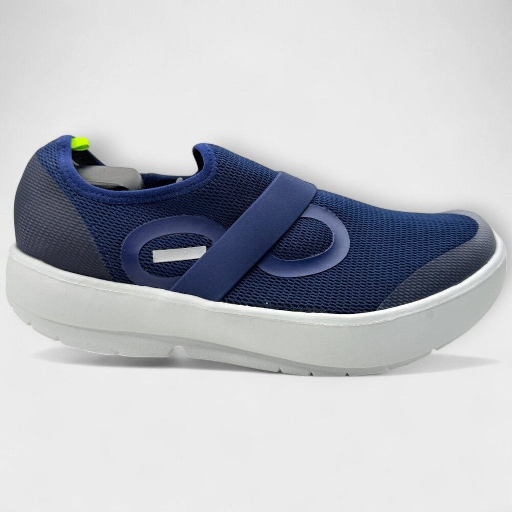 OOFOS OOmg Mesh Low Men’s Trainer Navy/White Slip‑On Comfort Recovery Size 11.5 - Picture 2 of 10
